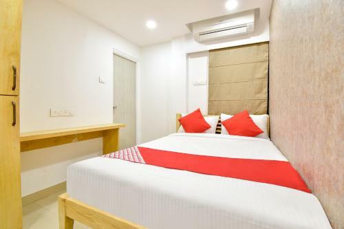Oyo 65901 Hotel Niraj Inn