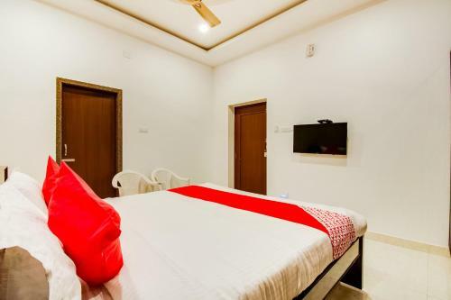 Hotel Capital O 37958 Rvn Guest Inn