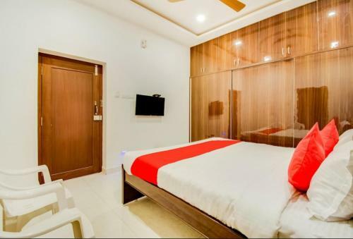 Hotel Capital O 37958 Rvn Guest Inn