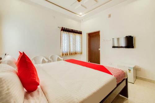 Hotel Capital O 37958 Rvn Guest Inn