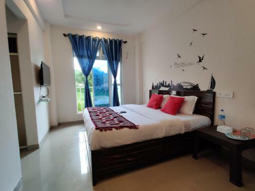 Hotel Janavi Resort
