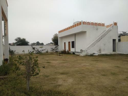 Pratap Singh Place