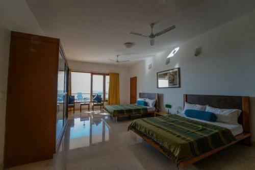Villa Whitehouse By Hireavilla, Candolim