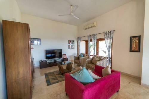Villa Whitehouse By Hireavilla, Candolim