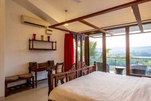 Villa River Front Home Close To Candolim