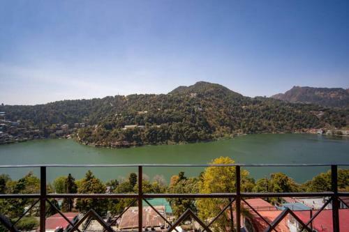 Apartamento Morning Glory, 4bhk Overlooking Nainital Lake