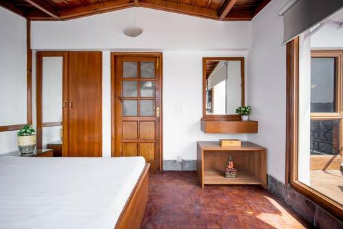 Apartamento Morning Glory, 4bhk Overlooking Nainital Lake