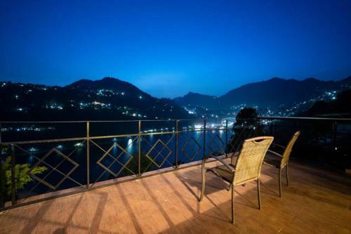 Apartamento Morning Glory, 4bhk Overlooking Nainital Lake