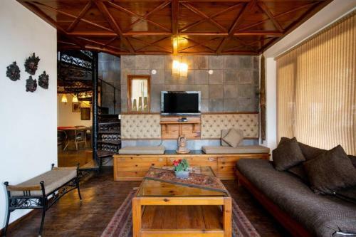 Apartamento Morning Glory, 4bhk Overlooking Nainital Lake