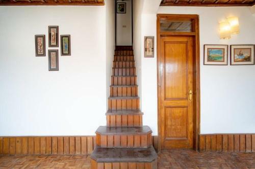 Pura Vida, Apartment Overlooking Nainital Lake