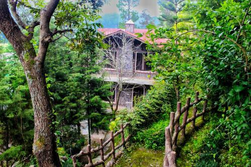 Hotel The Canadian Woods Resort