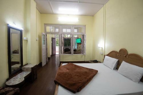 India Hotel - Hotel On Mall Road Nainital