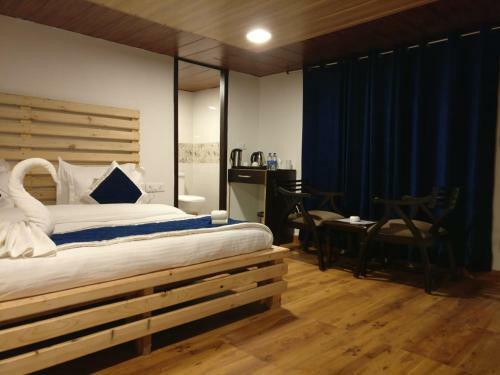 Hotel Luxus Nainital Adventure Park & Resort