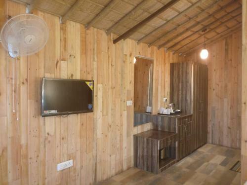 Hotel Luxus Nainital Adventure Park & Resort