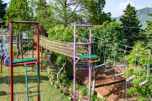 Hotel Luxus Nainital Adventure Park & Resort