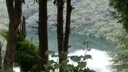 Hotel Luxus Nainital Adventure Park & Resort