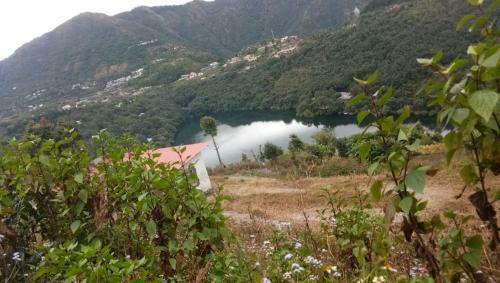 Hotel Luxus Nainital Adventure Park & Resort