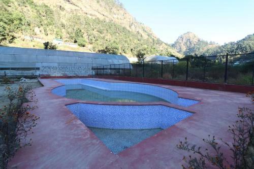 Hotel Hill Cottage, Khurpatal, Nainital
