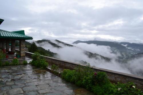 Lodge Aarish- Your Mountain Home !