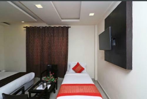 Hotel Royal Rosette Lake View Bhimtal