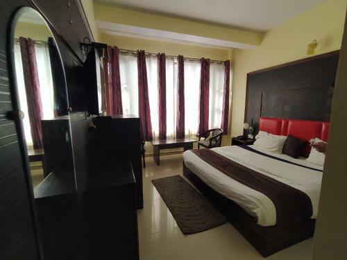 Hotel The Super Mall Residency