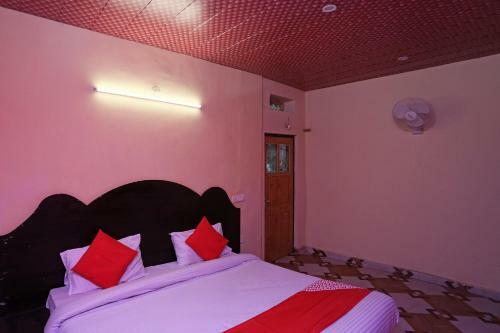 Hotel Oyo 29109 Mussoorie Hikes