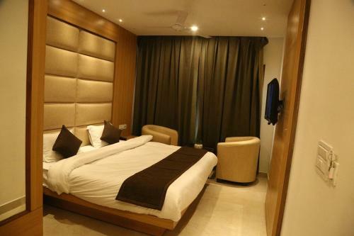Hotel Shining Hills