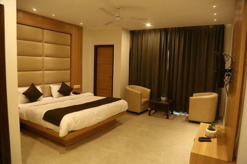 Hotel Shining Hills