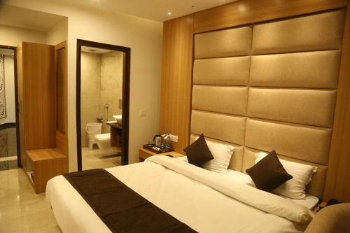 Hotel Shining Hills