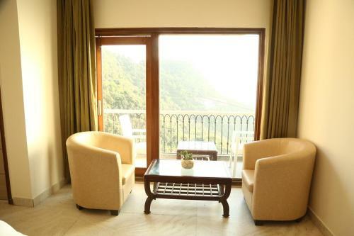 Hotel Shining Hills