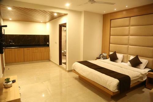 Hotel Shining Hills