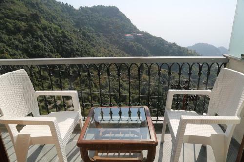 Hotel Shining Hills