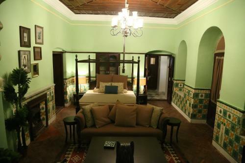 Hotel Raghu Vilas