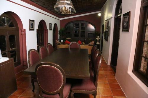 Hotel Raghu Vilas