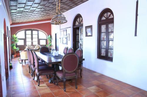 Hotel Raghu Vilas