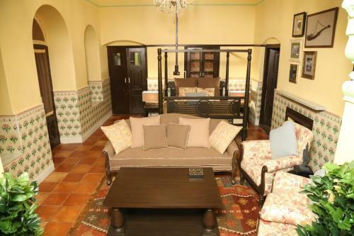 Hotel Raghu Vilas