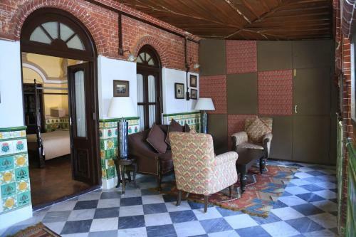 Hotel Raghu Vilas