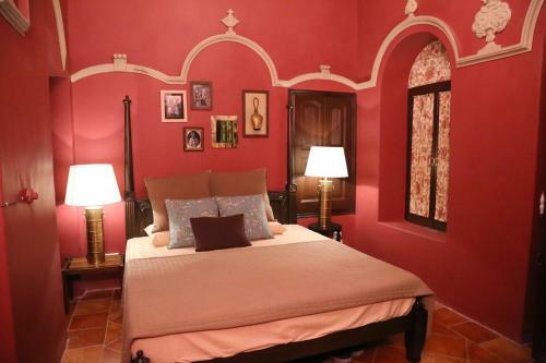 Hotel Raghu Vilas