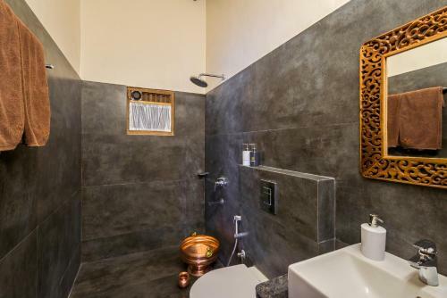 Villa Saffronstays Heritage Waada