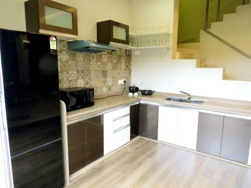 Lavish 3bhk Villa - Private Pool - F4 The Heaven