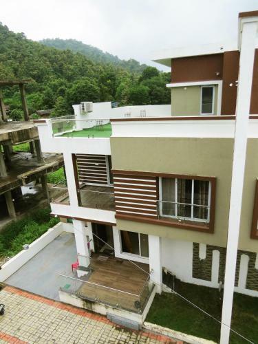 Lavish 3bhk Villa - Private Pool - F4 The Heaven