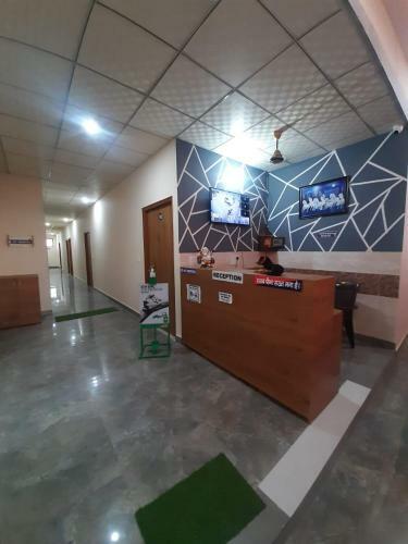 Oyo 83498 The Hotel Malik