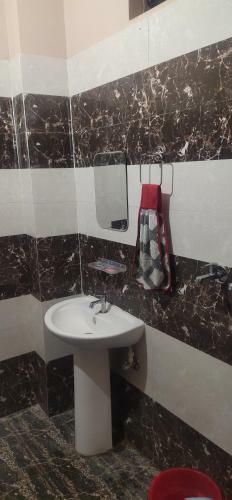 Oyo 83931 Shivam Hotel