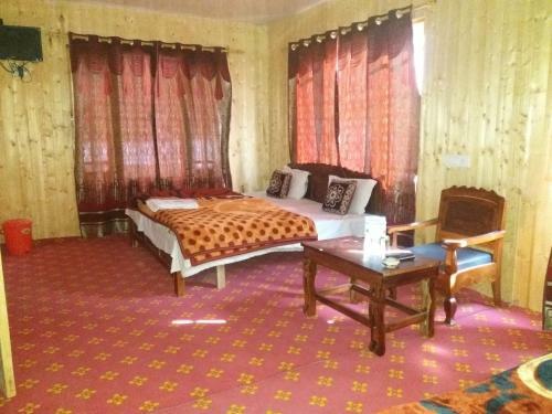Hotel Gulfam Palace