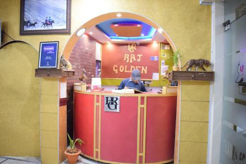 Hotel Raj Golden & Restaurant