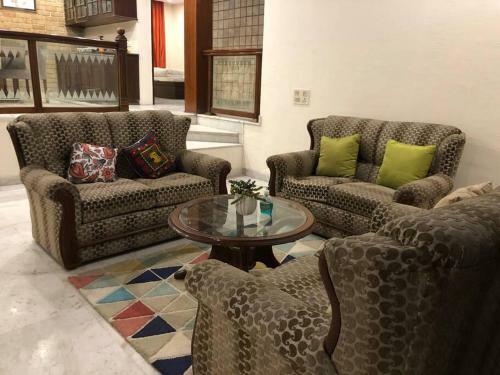 Villa Spacious 5 Bedroom House - Comfort & Convenience