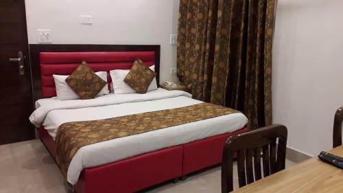 Hotel Guru Surbhi