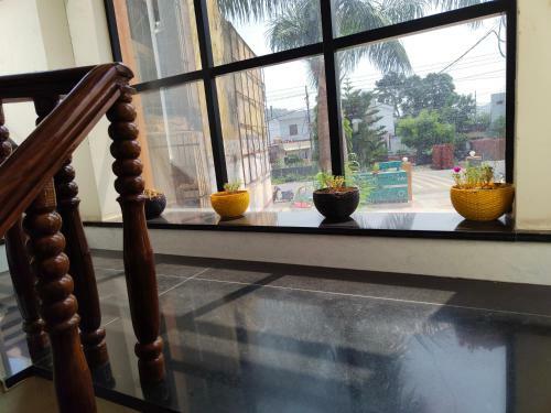 Hotel Guru Surbhi