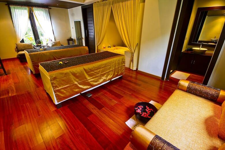 Hotel Kata Beach Resort & Spa