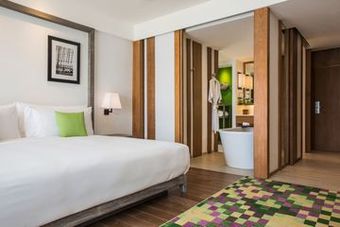 Hotel The Royal Phuket Yacht Club